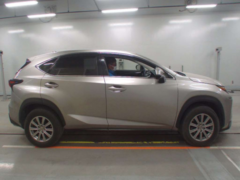 2016 Lexus NX AGZ10[2]