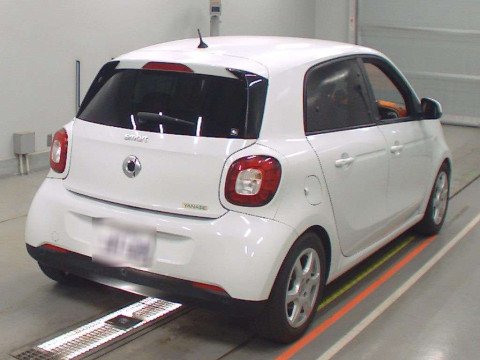 2015 Smart fortwo 453042[1]