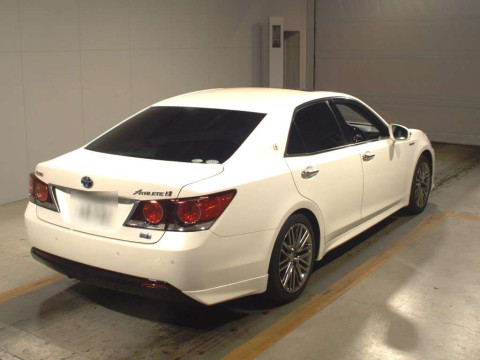 2016 Toyota Crown Hybrid AWS210[1]