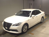 2015 Toyota Crown Hybrid