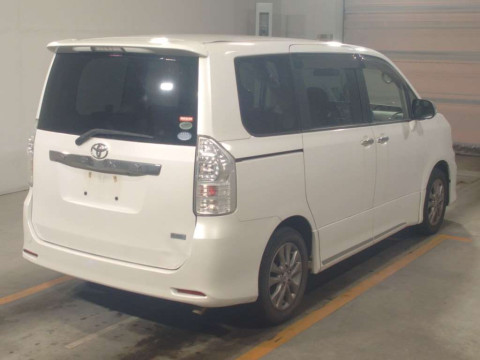 2012 Toyota Voxy ZRR70W[1]