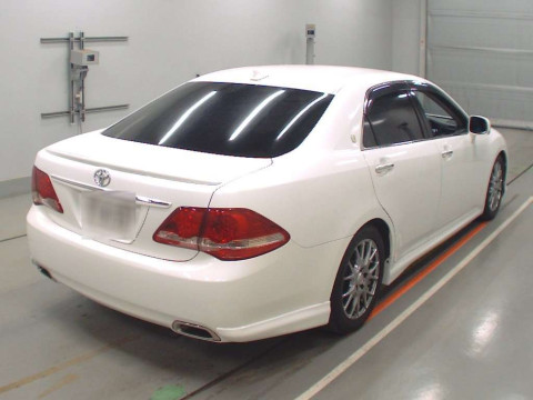 2008 Toyota Crown GRS200[1]