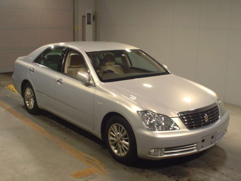 2004 Toyota Crown GRS180[2]