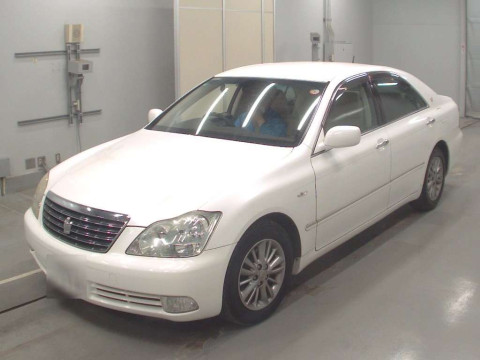 2005 Toyota Crown GRS182[0]