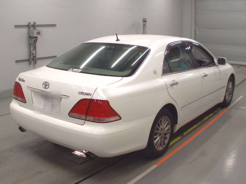 2005 Toyota Crown GRS182[1]