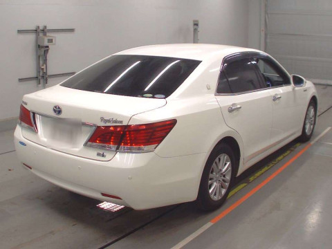 2013 Toyota Crown Hybrid AWS210[1]