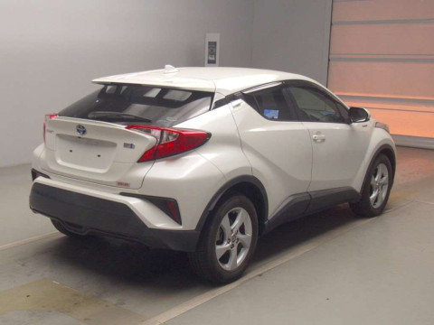 2017 Toyota C-HR ZYX10[1]