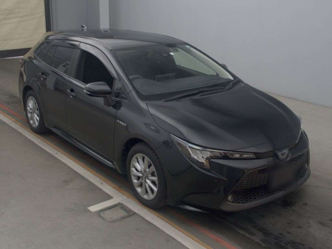 2020 Toyota Corolla Touring Wagon ZWE211W[2]