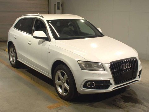 2014 Audi Q5 8RCNCF[2]