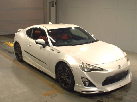 2012 Toyota 86 ZN6[2]