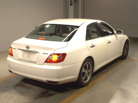 2004 Toyota Mark X GRX120[1]