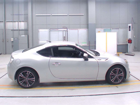 2013 Toyota 86 ZN6[2]