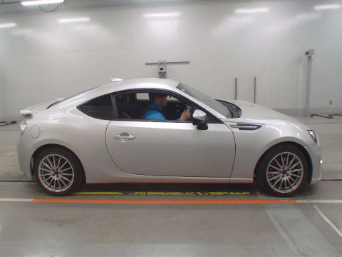 2013 Subaru BRZ ZC6[2]