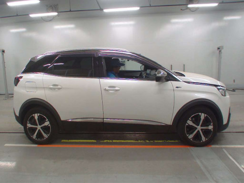 2018 Peugeot 3008 P84AH01[2]