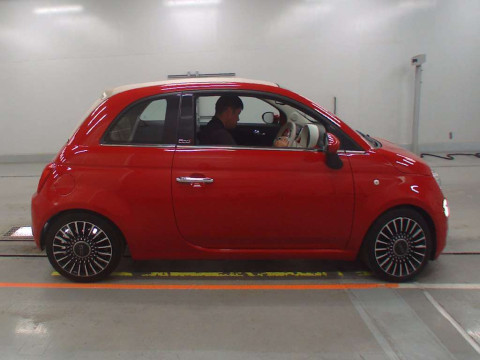 2019 Fiat 500C 31209[2]