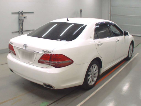 2009 Toyota Crown GRS200[1]