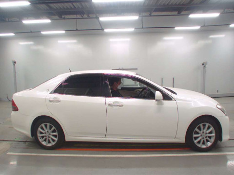 2009 Toyota Crown GRS200[2]