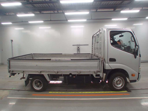 2016 Toyota Toyoace Truck KDY231[2]