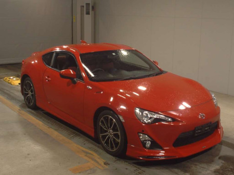 2012 Toyota 86 ZN6[2]