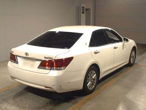 2013 Toyota Crown GRS210[1]