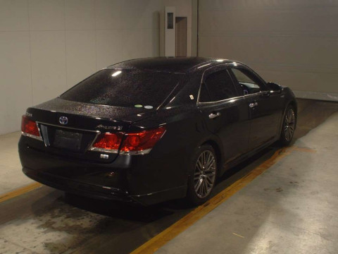 2014 Toyota Crown Hybrid AWS210[1]