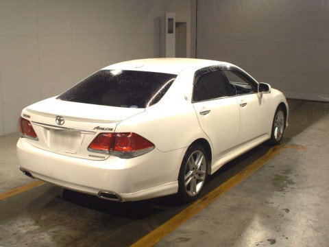 2010 Toyota Crown GRS200[1]