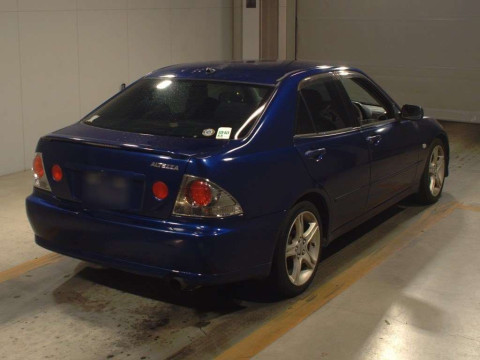 2001 Toyota Altezza SXE10[1]