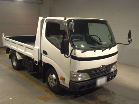 2011 Hino DUTRO XZU554T[2]