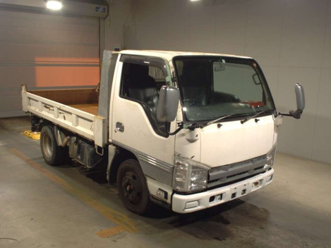 2013 Isuzu Elf Truck NJR85AD[2]