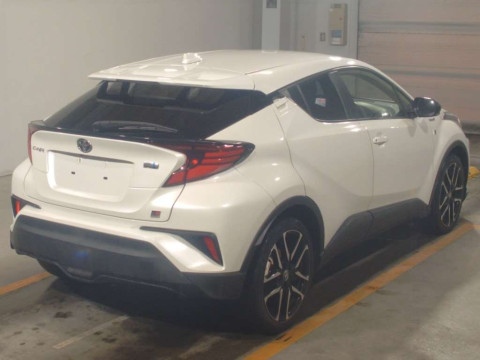 2019 Toyota C-HR ZYX11[1]