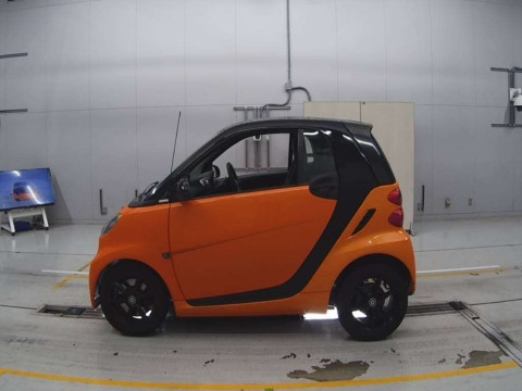 2011 Smart fortwo 451380[1]