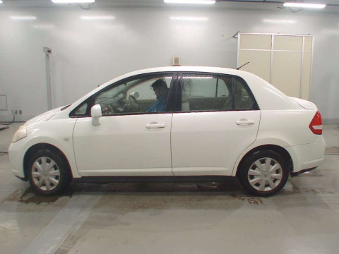 2006 Nissan Tiida Latio SC11[2]