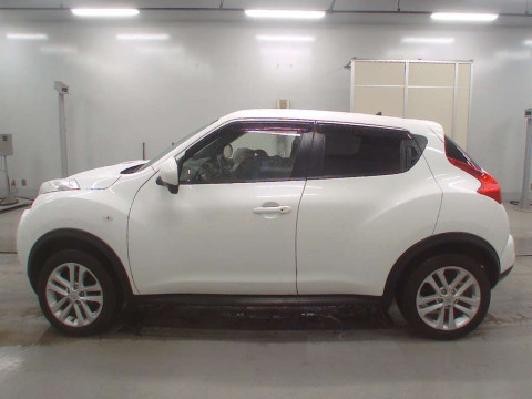 2014 Nissan JUKE YF15[2]