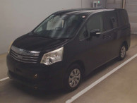 2010 Toyota Noah