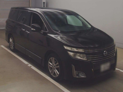 2010 Nissan Elgrand TE52[2]