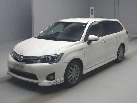 2013 Toyota Corolla Fielder NKE165G[0]