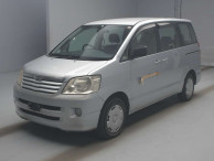 2002 Toyota Noah