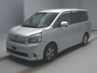 2008 Toyota Voxy