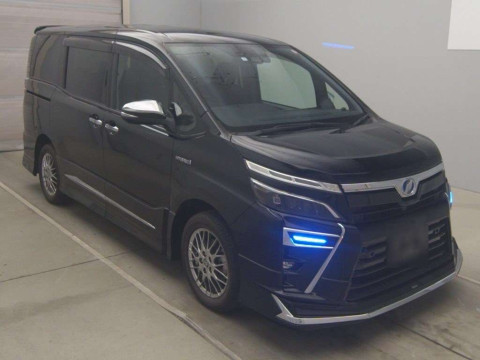 2019 Toyota Voxy ZWR80W[2]