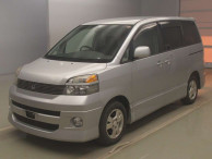 2002 Toyota Voxy