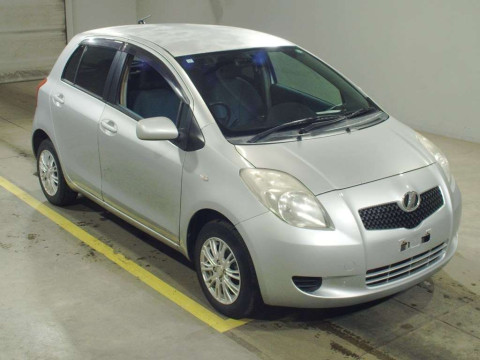 2005 Toyota Vitz KSP90[2]