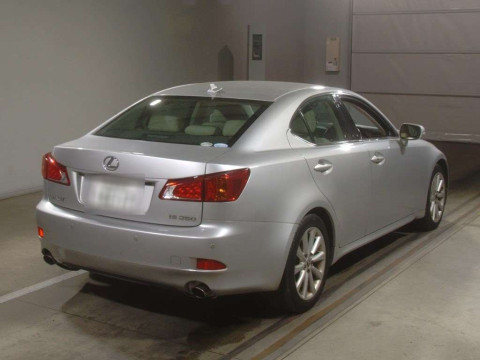 2009 Lexus IS GSE20[1]