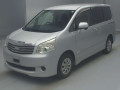 2012 Toyota Noah