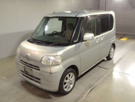 2010 Daihatsu Tanto