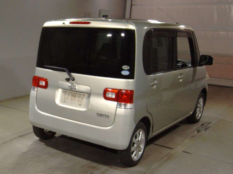 2010 Daihatsu Tanto L375S[1]