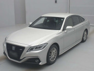 2020 Toyota Crown Hybrid