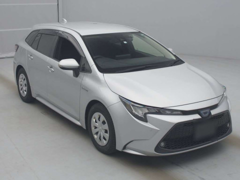 2020 Toyota Corolla Touring Wagon ZWE214W[2]