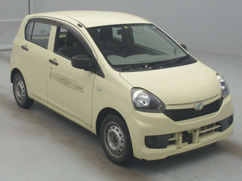 2016 Daihatsu Mira es LA310S[2]