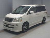 2005 Toyota Noah