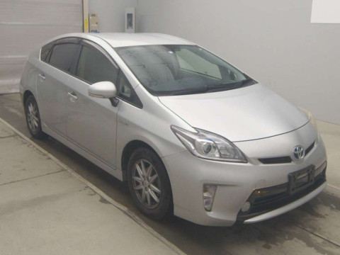 2012 Toyota Prius ZVW30[2]